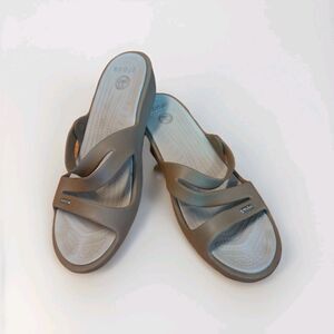 Crocs Patricia Wedge Sandals Womens 12 Tan Slip On Slides Strappy Comfort